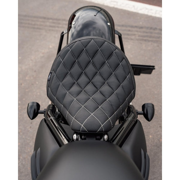 Motone Cobra Khan Seat - Full Diamond - Triumph Bobber