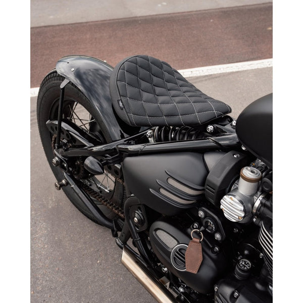Motone Cobra Khan Seat - Full Diamond - Triumph Bobber