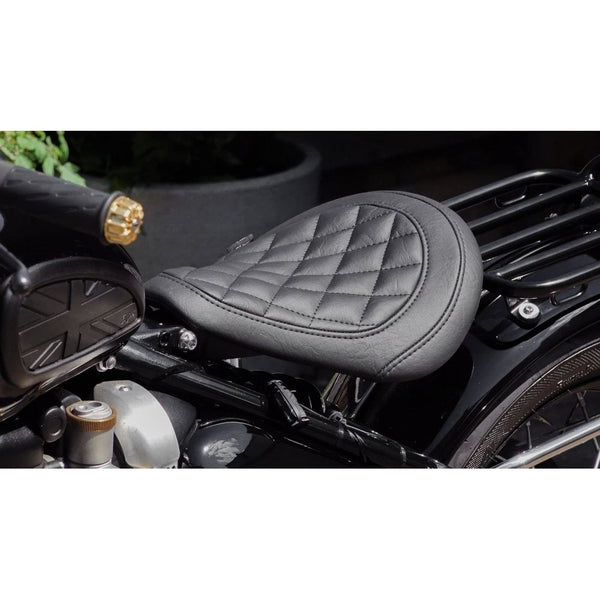 Motone Kaiser Cobra Seat Diamond Black Triumph Bobber