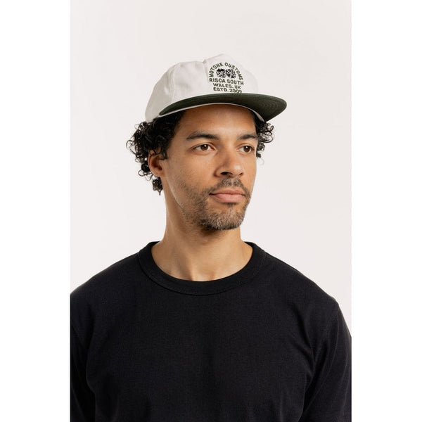 Motone LUCKY7 5-Panel Cap - Ecru/Green