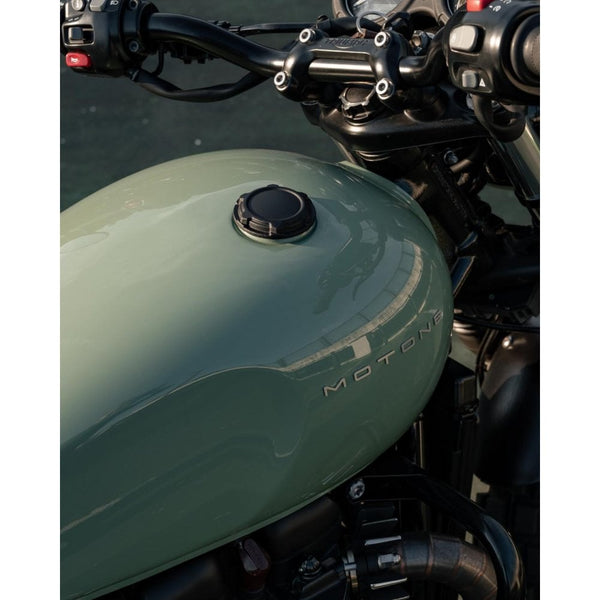 Motone TELSTAR Low Profile Gas Cap - BLACK