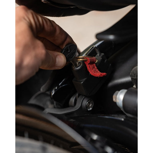 Motone TRIUMPH BOBBER HELMET LOCK KIT